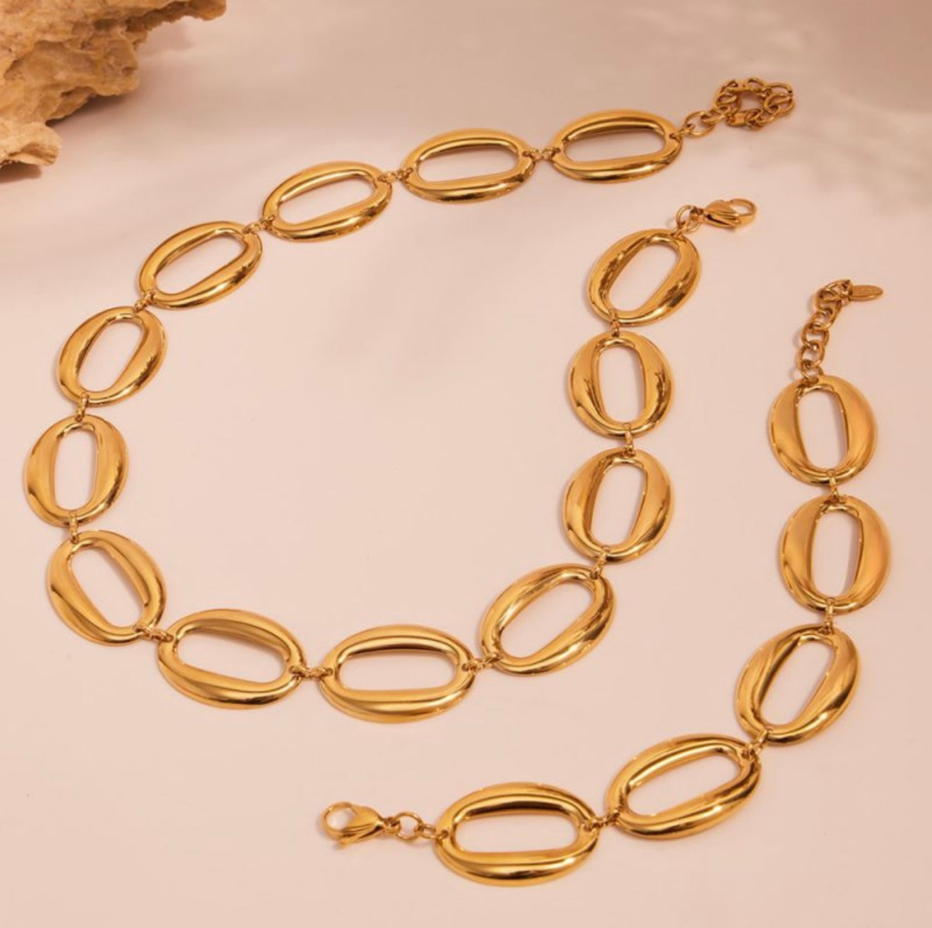Oval gold set