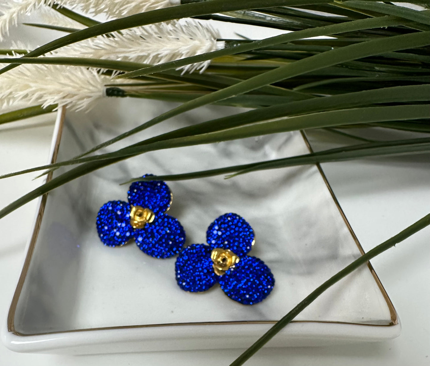 Flower crystals earrings