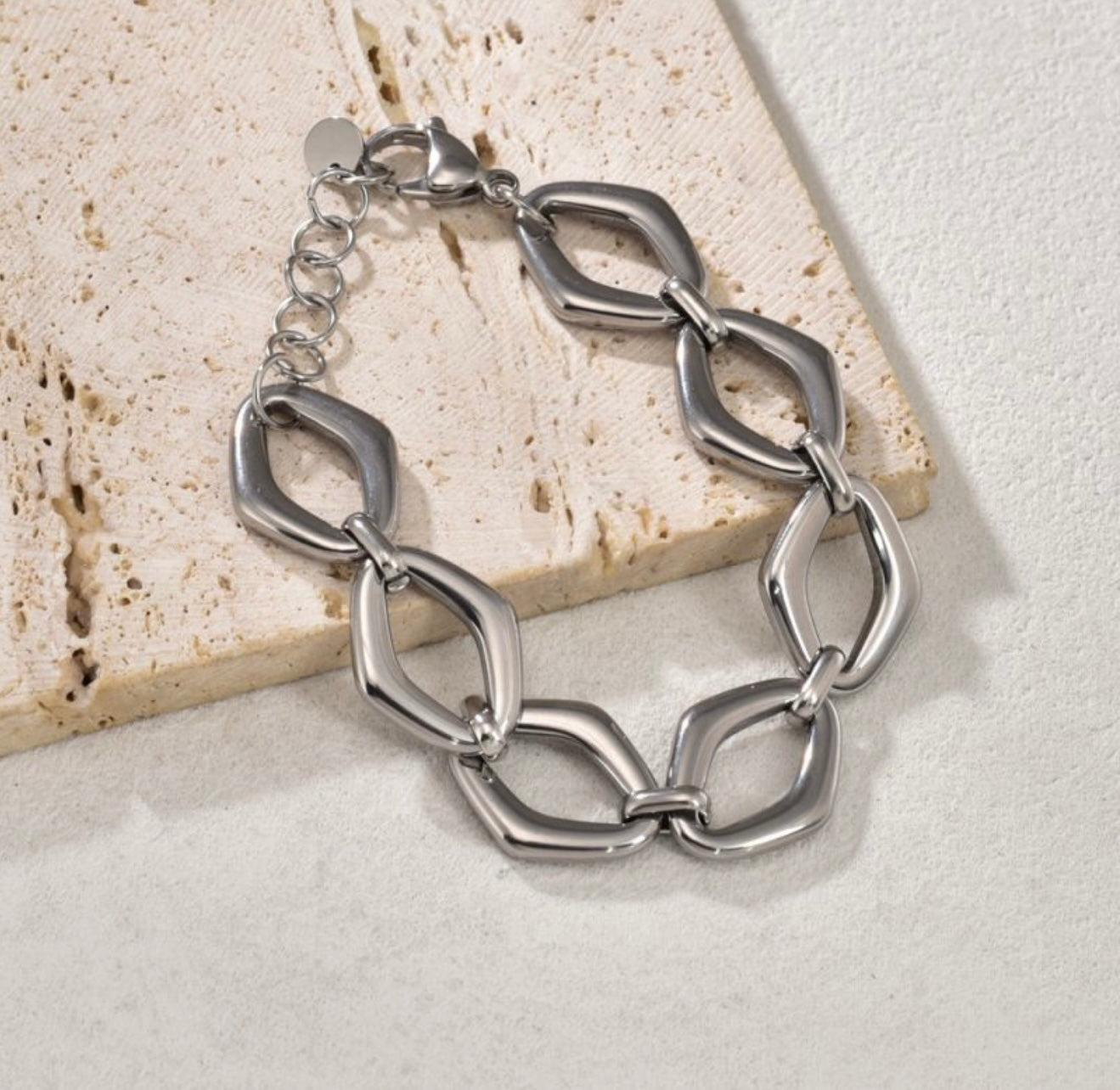 Hollow Geometric Diamond Bracelet