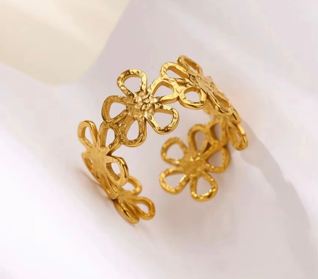 Flowers bracelet and ring set