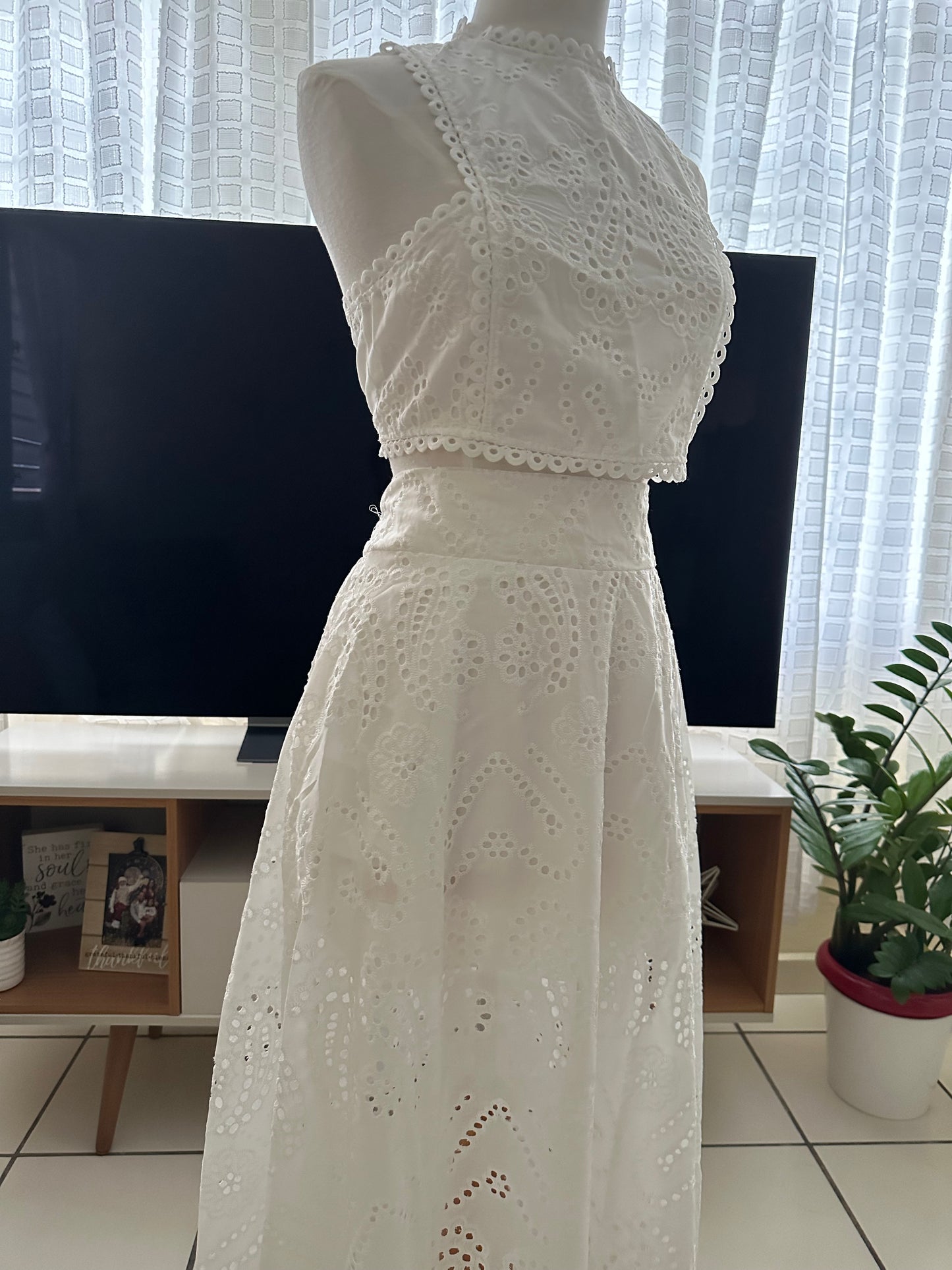 White skirt set