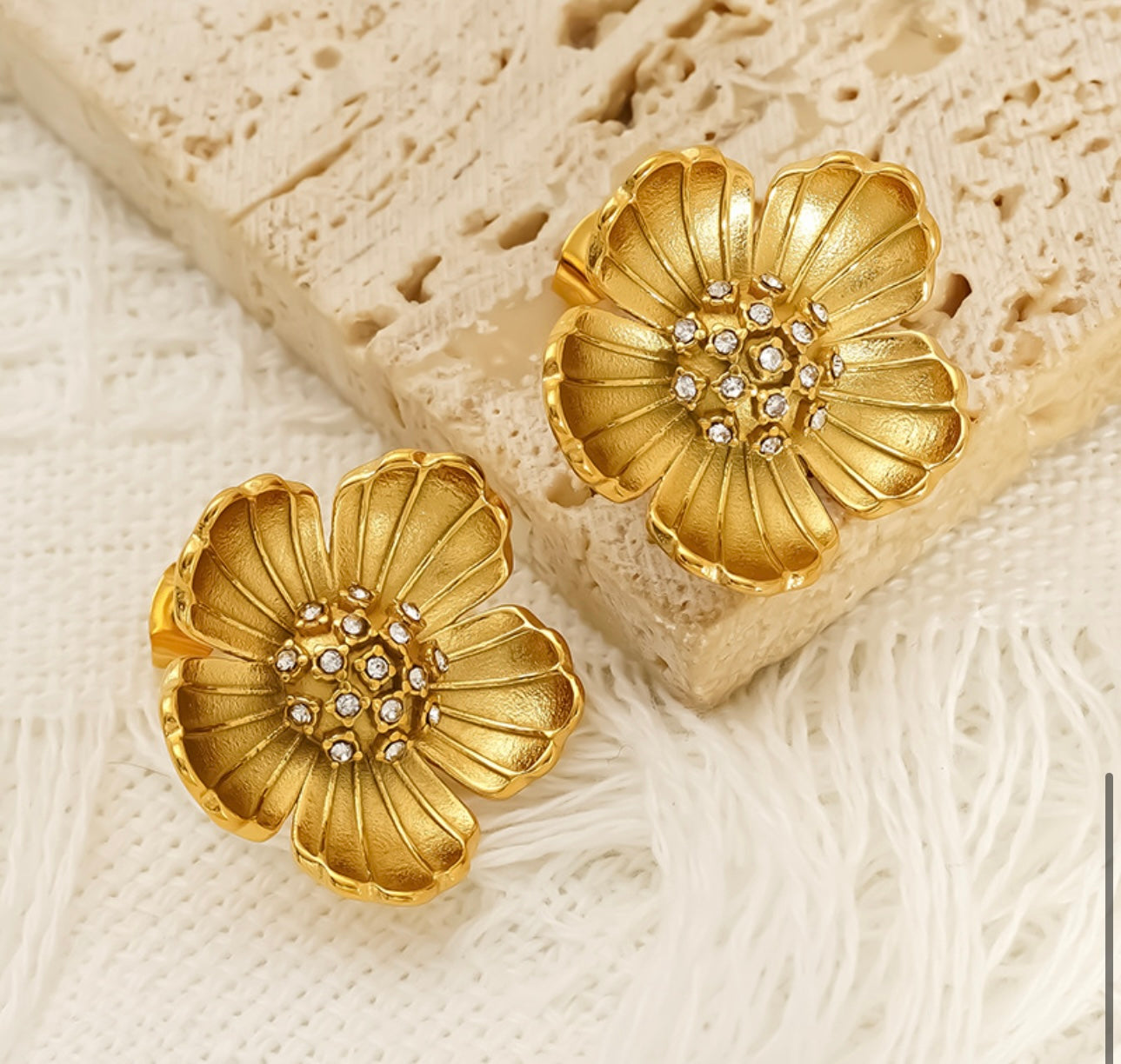 Lilly earrings