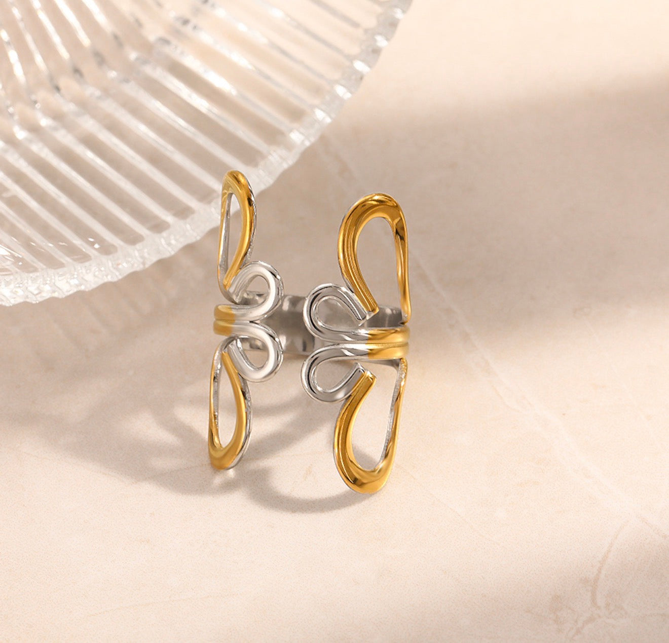 Flowers ring