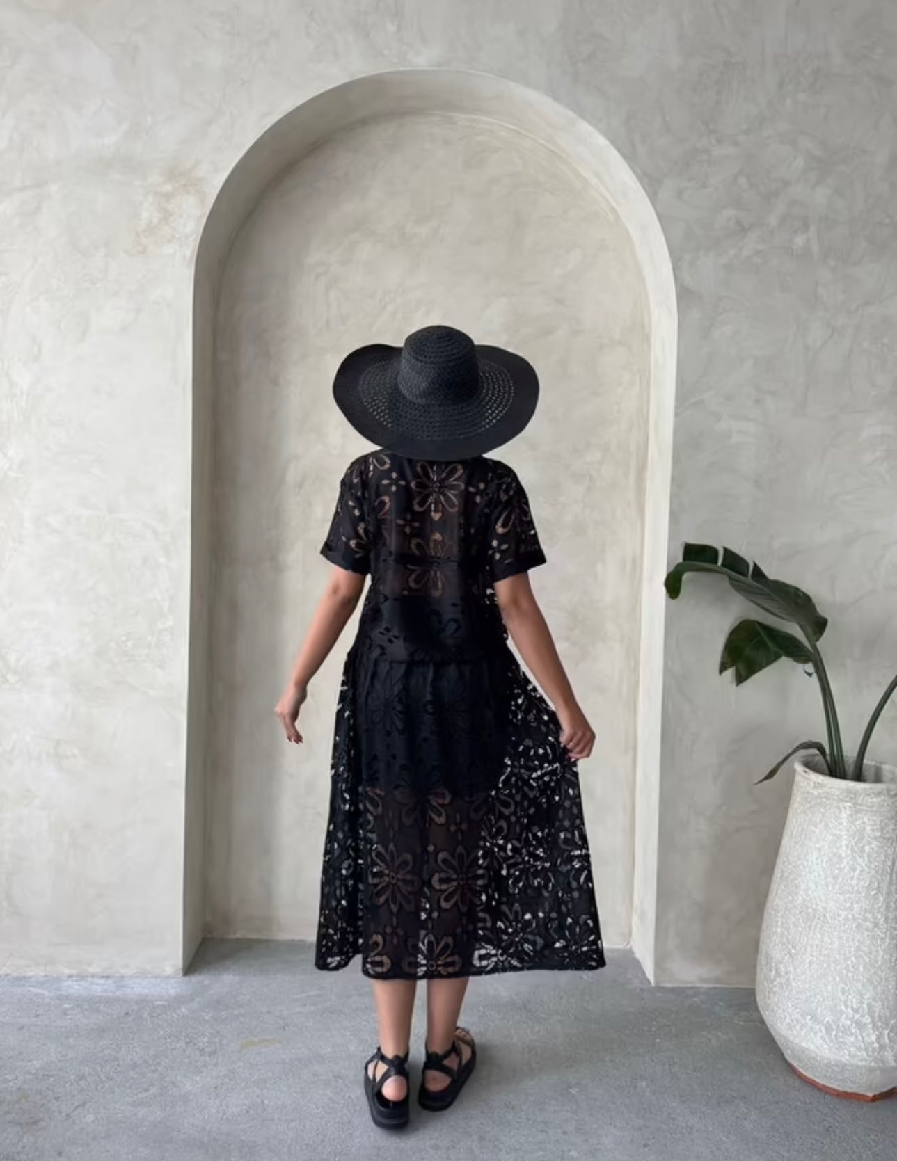 Lace skirt