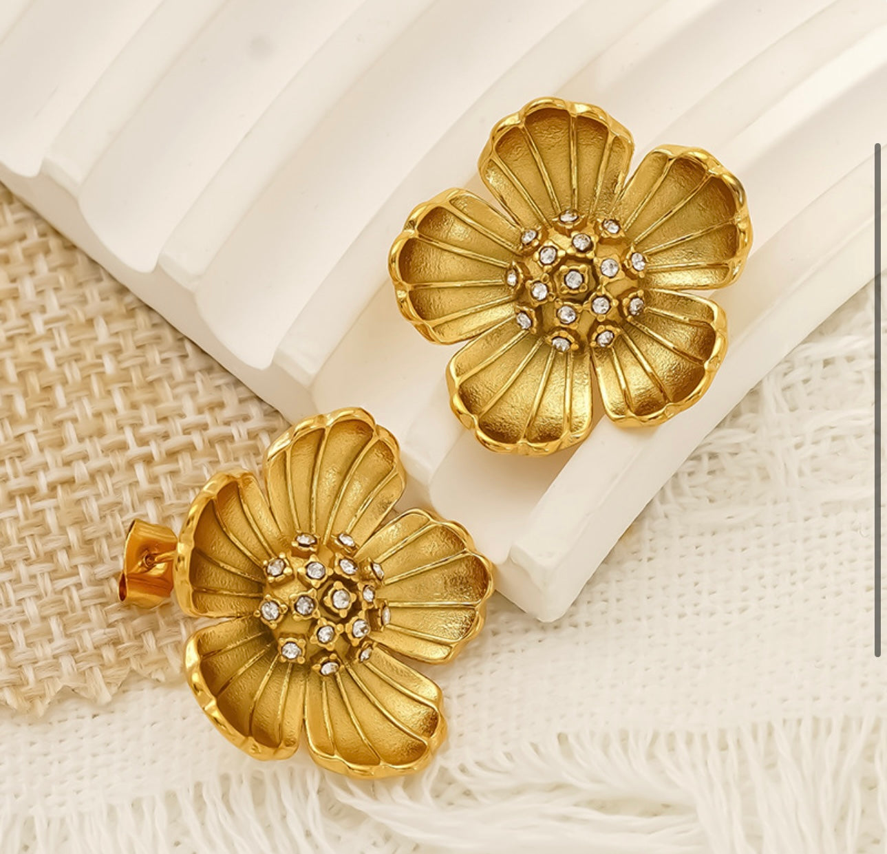 Lilly earrings