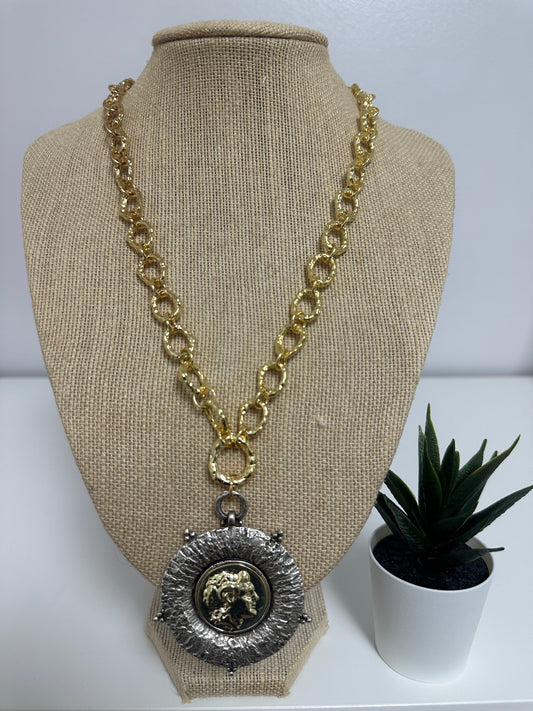 Round coin two-tones necklace