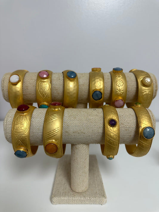 Multicolor stones bangles