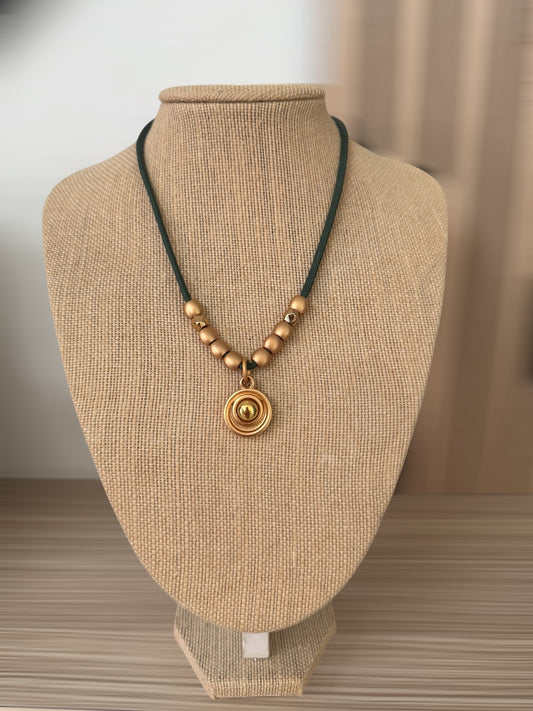 Green and gold necklace
