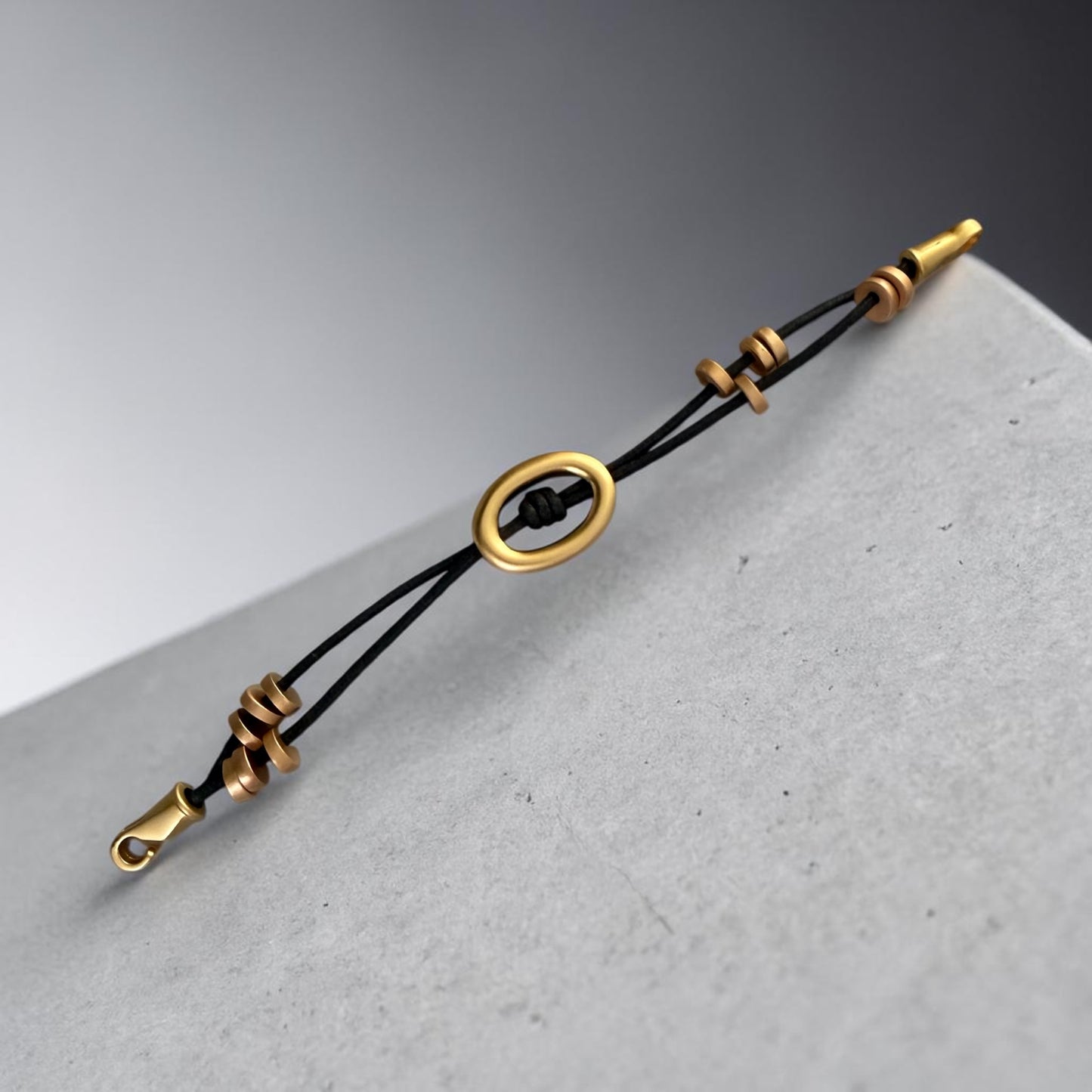 Oval bracelet