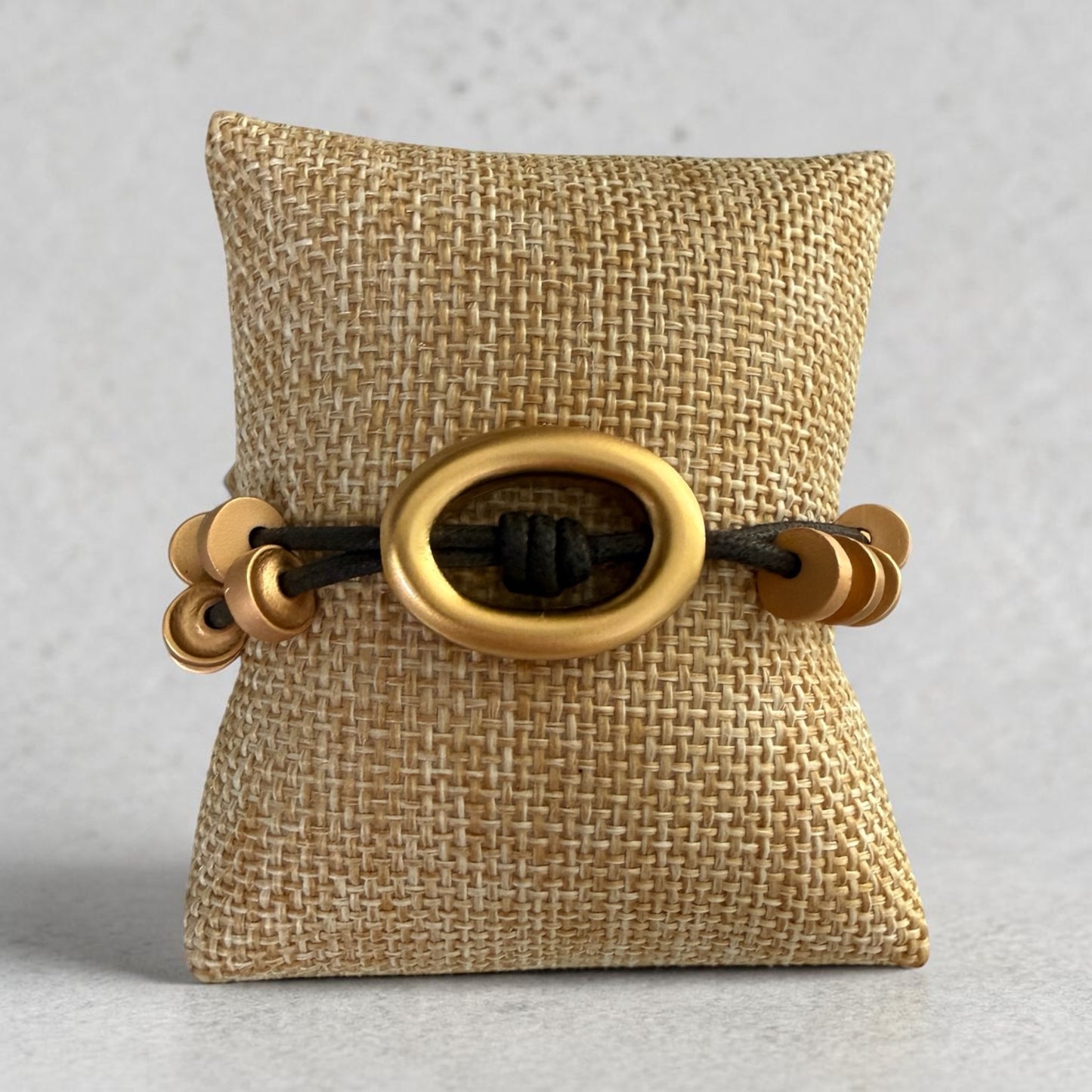 Oval bracelet