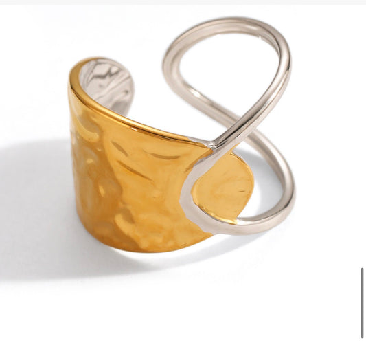 Luxe ring