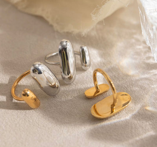 Oval ring