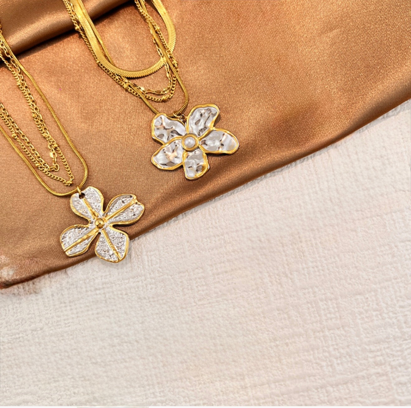 Multilayer flower necklace