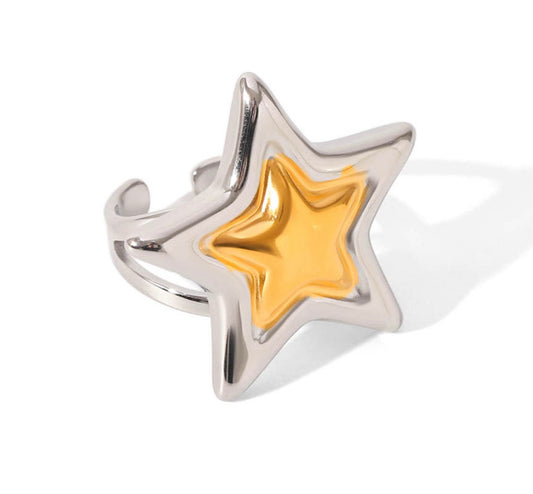Two tone star ring