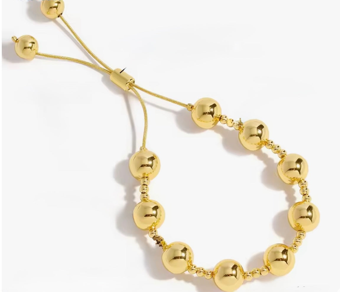 Gold beads bracelet