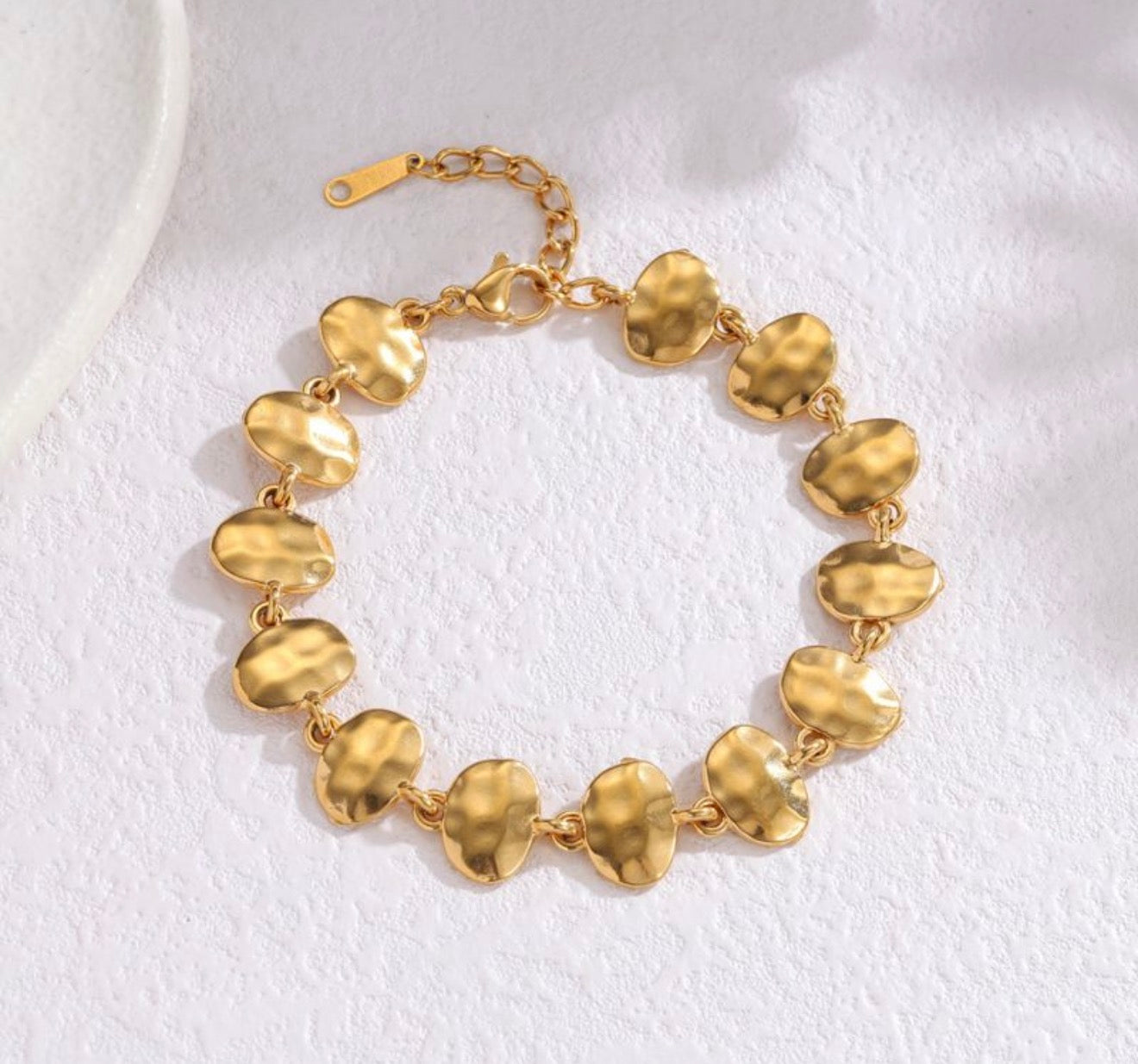 Oval bracelet