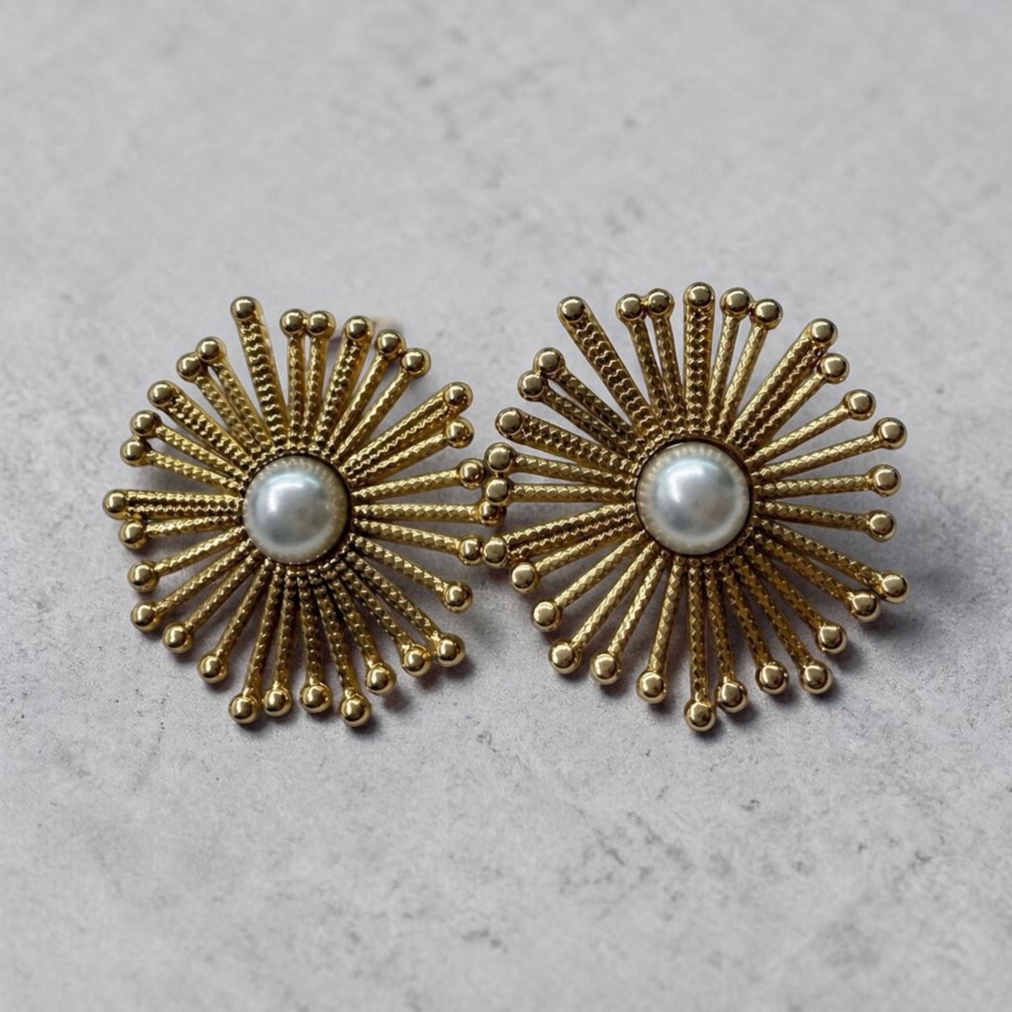 Spider pearl earrings