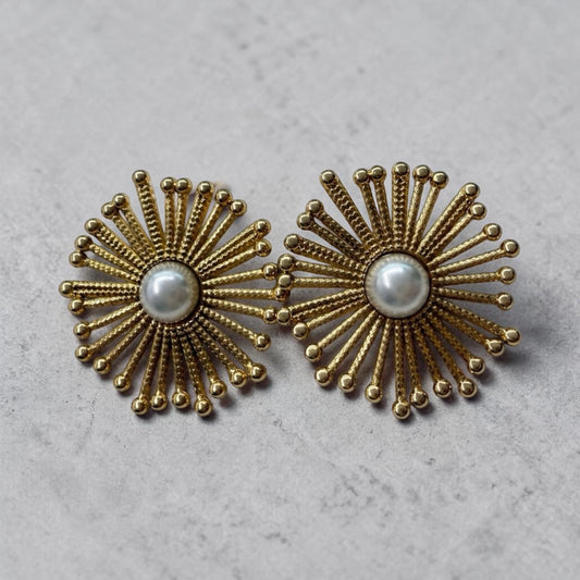 Spider pearl earrings