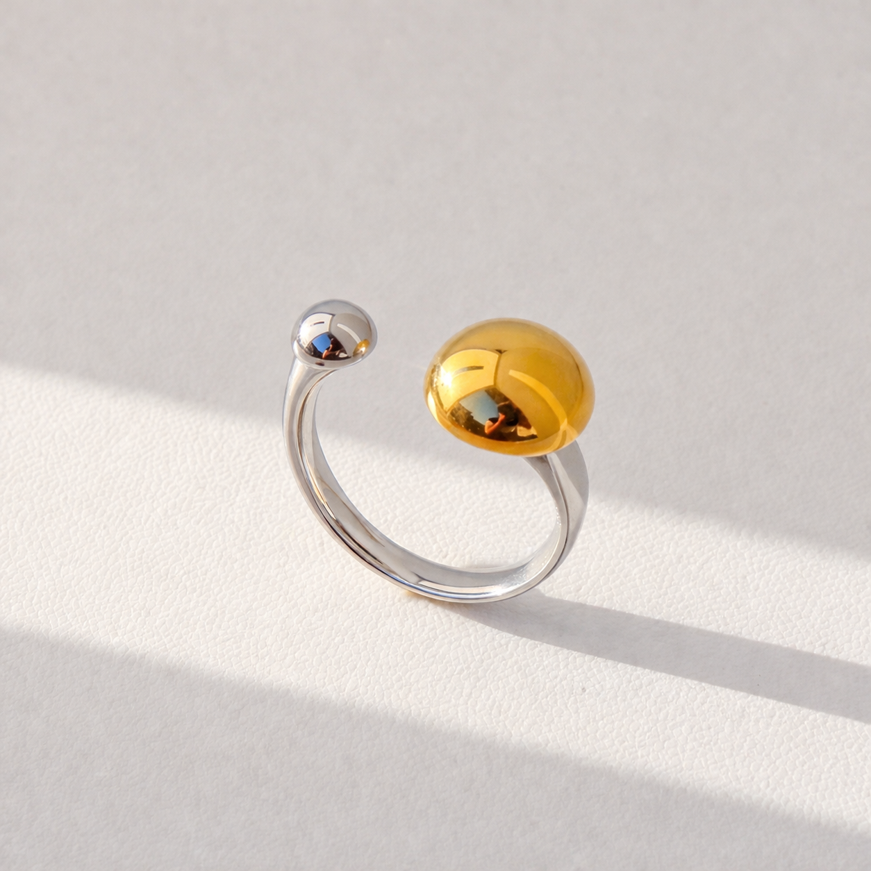 Two tone rings