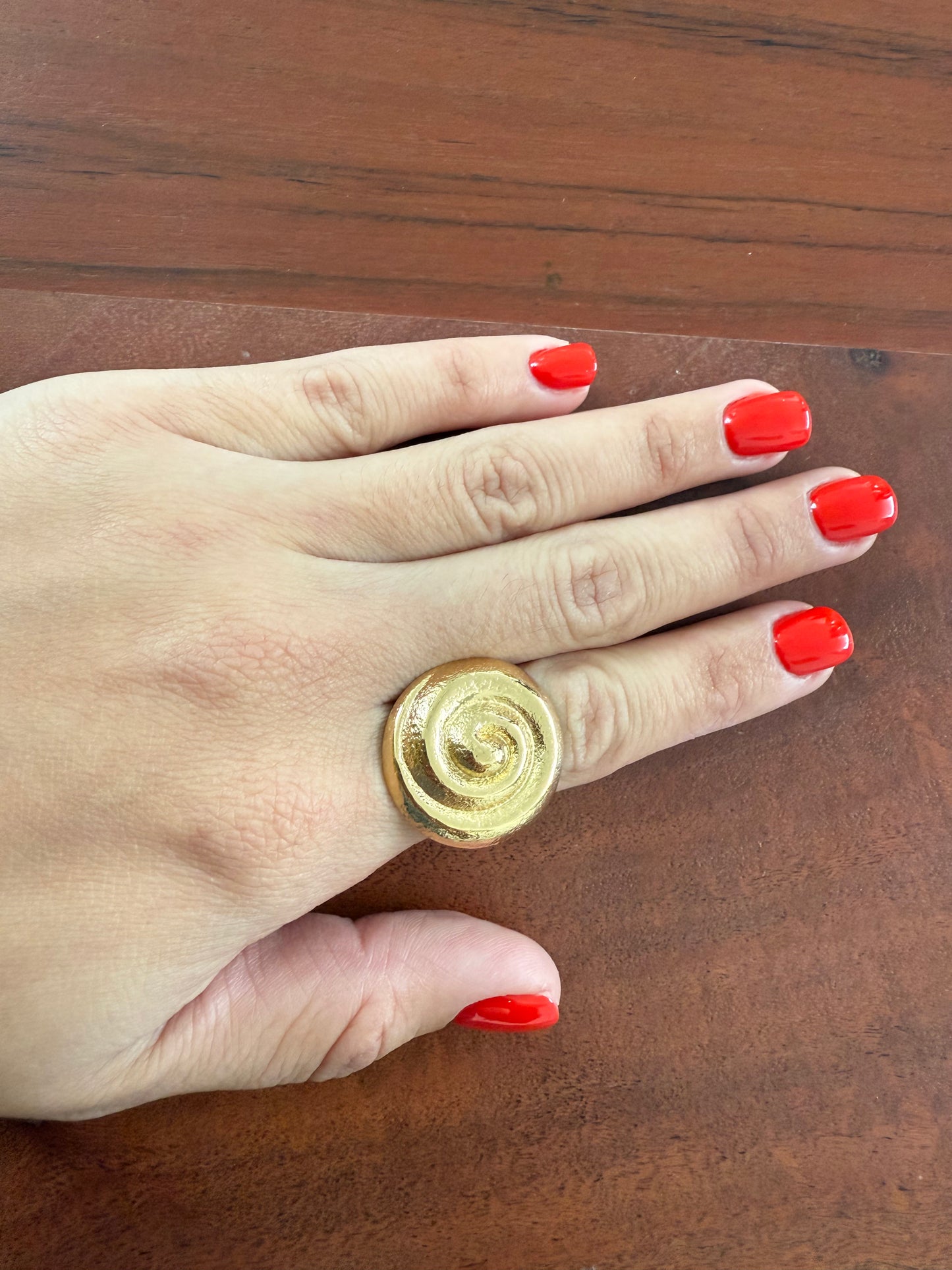 Round spiral ring