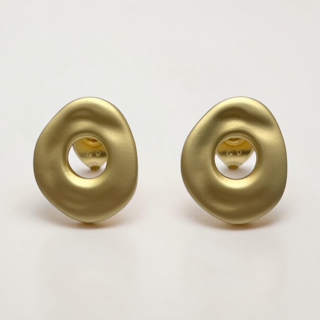 Round earrings