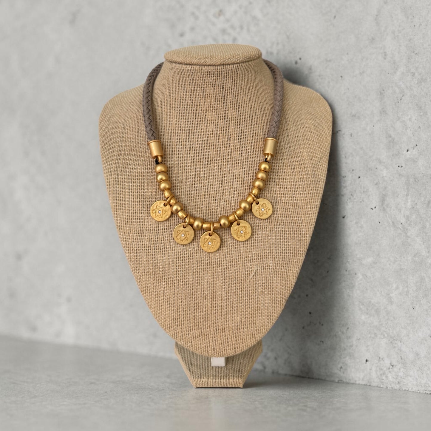 Beige charms necklace
